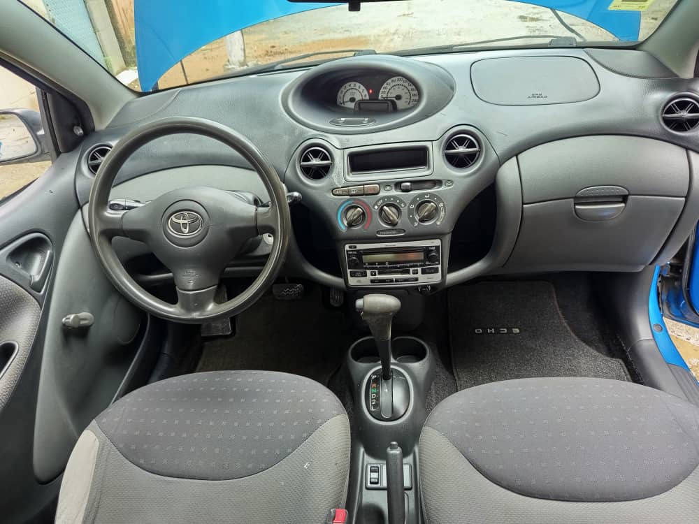 
								Yaris 2005 automatic full									