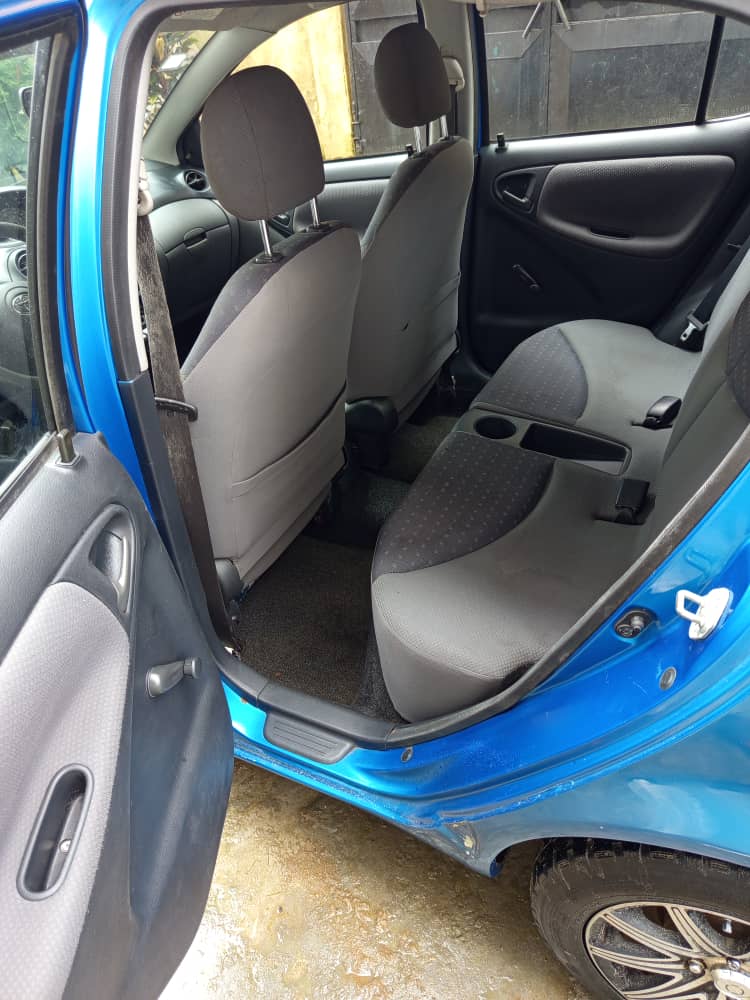 
								Yaris 2005 automatic full									