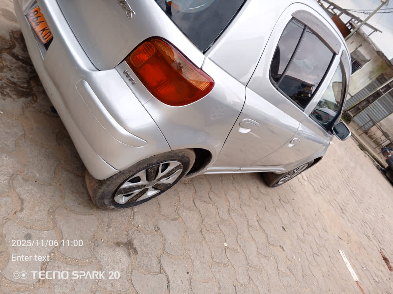 
								Yaris 2005 full									