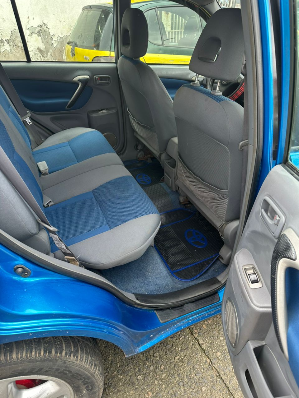 
								Rav4 2005 manaual full									