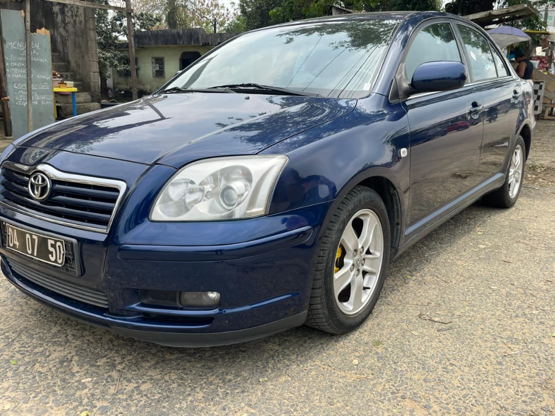 
								Toyota Avensis Tete de cochon full									